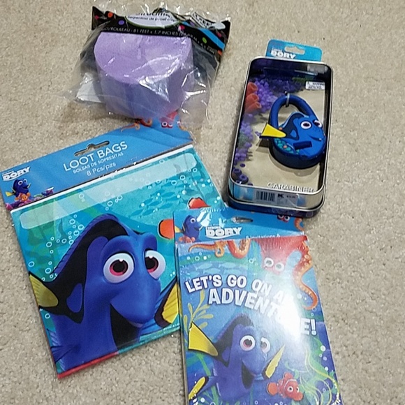 Finding Dory bundle - Picture 1 of 1
